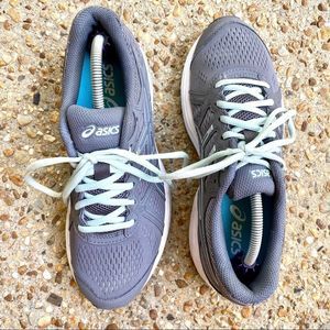 Like New ASICS GT-Xpress Gray Running Shoes Size 7.5
